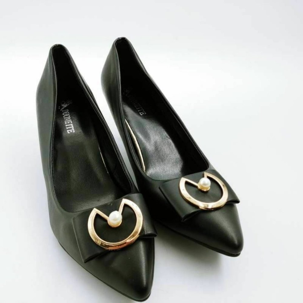 Black Pointed Toe Pumps with Gold Ring & Pearl Accent